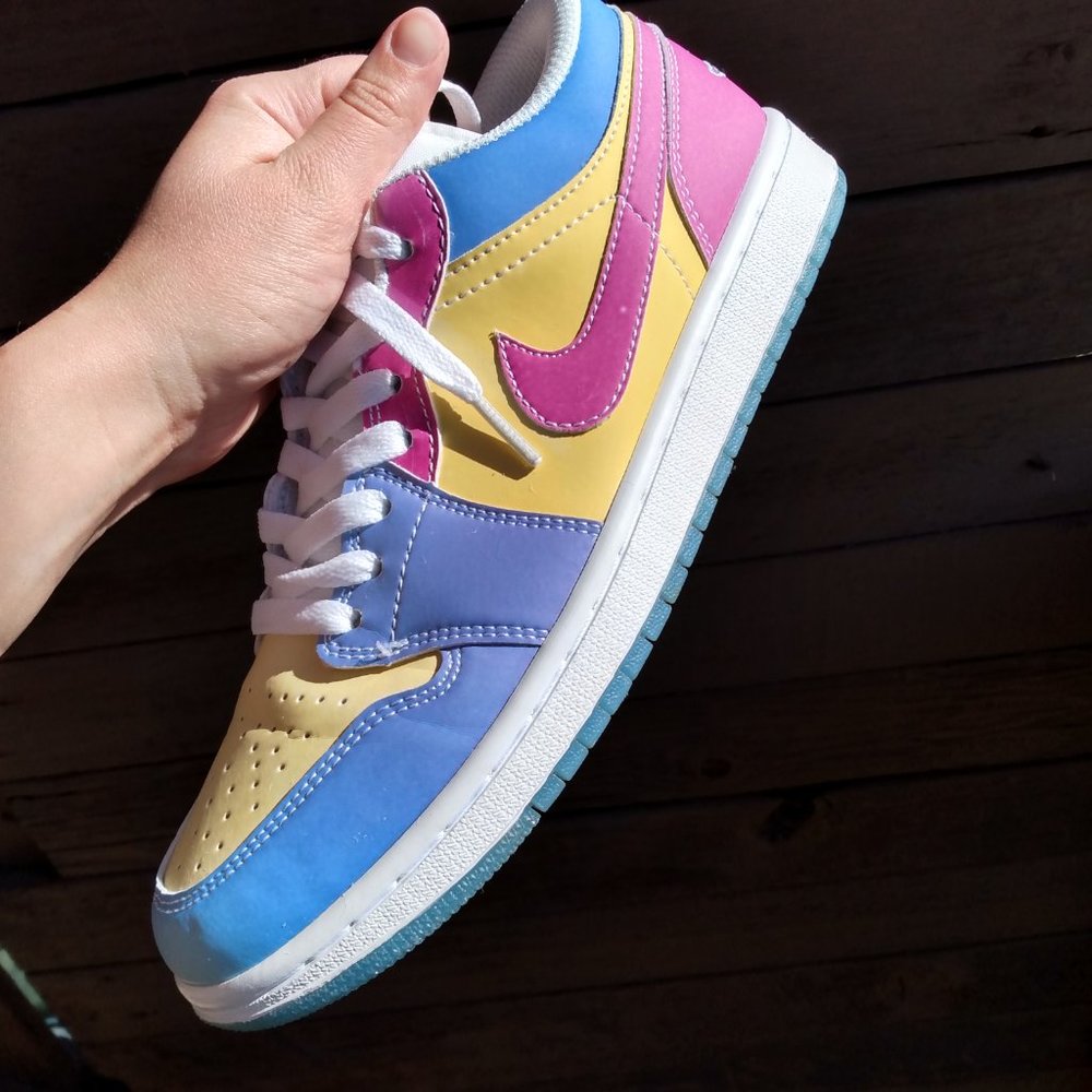 Nike Air Jordan 1 Low UV Reactive